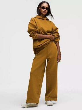 Lululemon Big Cozy Ultra-Oversized Wide-Leg Pant